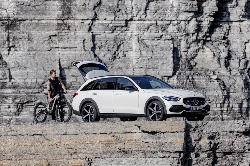 Mercedes-Benz C-Class có thêm phiên bản gầm cao All-Terrain - 10 Mercedes-Benz C-Class có thêm phiên bản gầm cao All-Terrain - 10