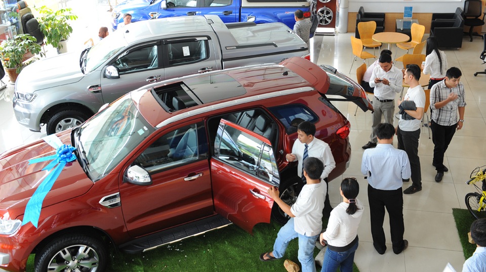 Vay nợ mua ô tô, sống bất an vì bị siết nợ, cẩu mất xe - 1 Vay nợ mua ô tô, sống bất an vì bị siết nợ, cẩu mất xe - 1