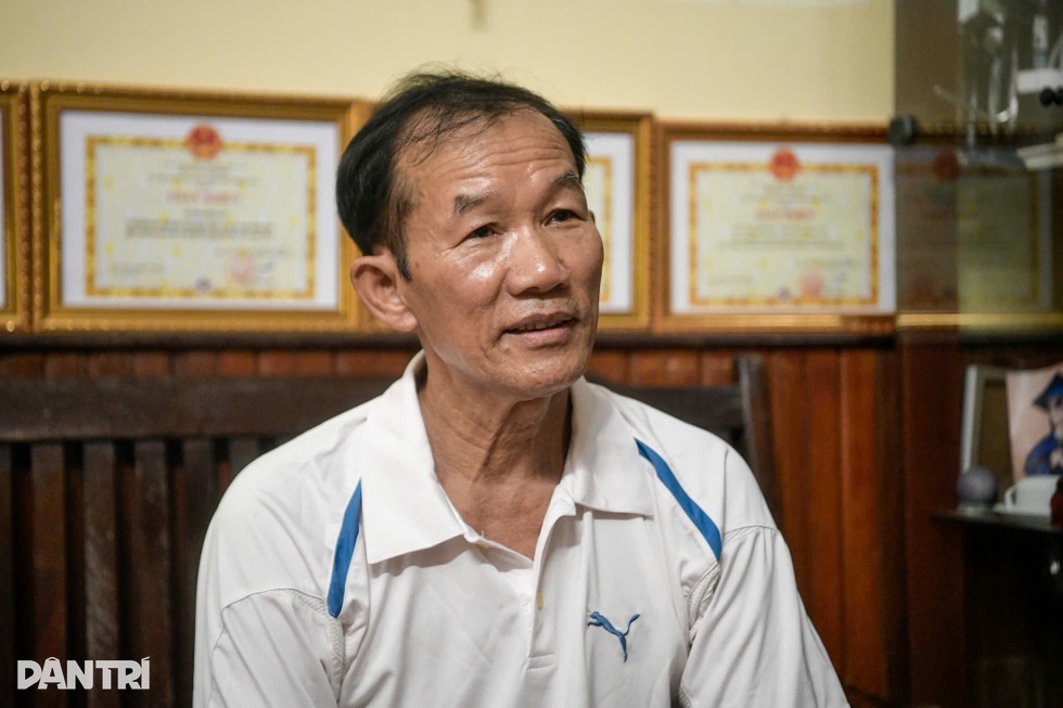 Cuộc gọi cầu cứu lúc nửa đêm với tổ trưởng tổ dân phố cả ngàn hộ dân - 1
