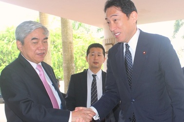 Ngoại trưởng Nhật Bản thăm Khu công nghệ cao Hòa Lạc