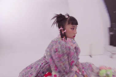 Trang phục do Tú Nghi thiết kế mang đậm phong cách cá nhân