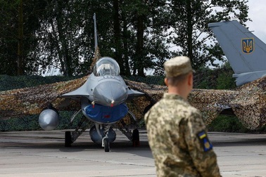Nga giáng đòn tấn công mạnh mẽ vào khu chứa máy bay F-16 Ukraine