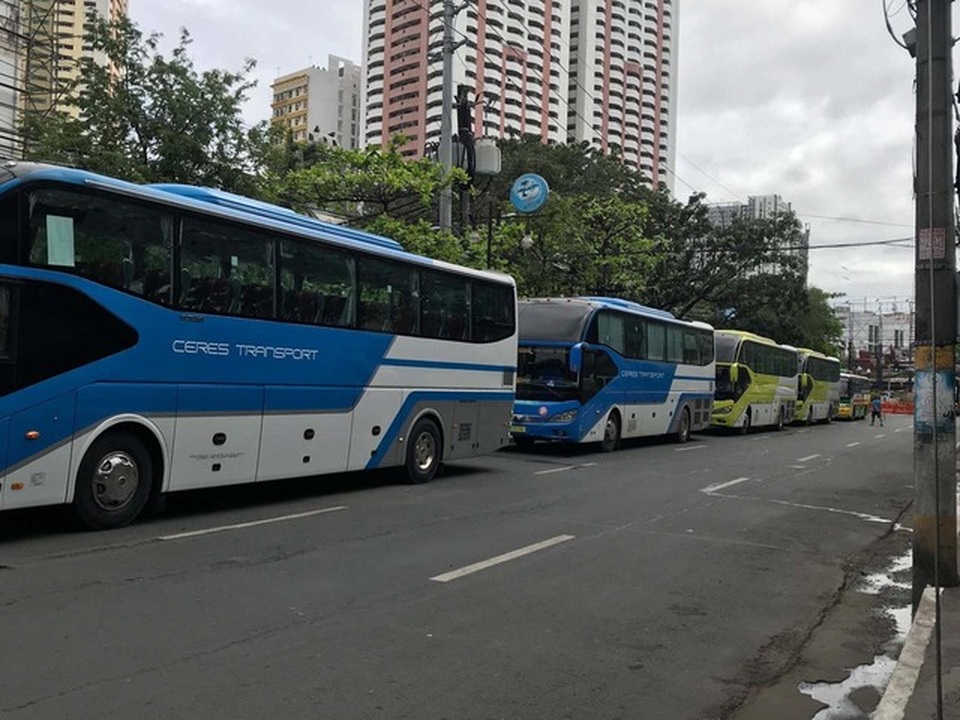 Bị phản ứng, Philippines thay gấp xe buýt và phòng họp báo phục vụ bóng đá - 1 Bị phản ứng, Philippines thay gấp xe buýt và phòng họp báo phục vụ bóng đá - 1
