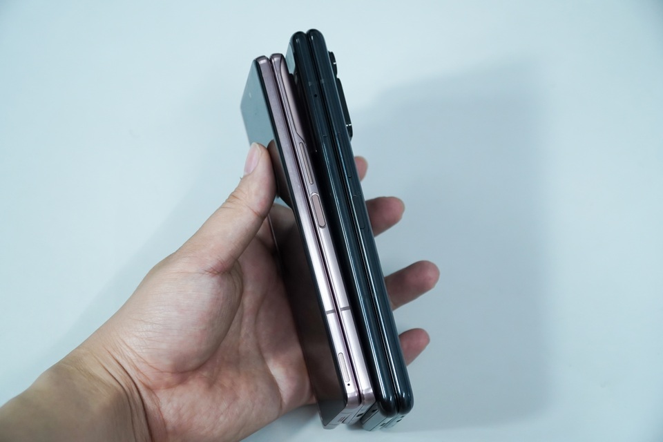 So sánh hàng khủng Xiaomi Mi Mix Fold với Samsung Galaxy Z Fold2 - 2 So sánh hàng khủng Xiaomi Mi Mix Fold với Samsung Galaxy Z Fold2 - 2