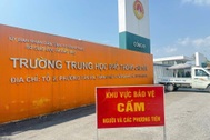 Nhận định đề toán và văn thi lại ở THPT chuyên Tuyên Quang