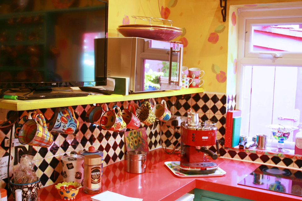 Địa thế đẹp, giá rẻ, ngôi nhà nhiều năm vẫn không bán được vì lí do bất ngờ - 5