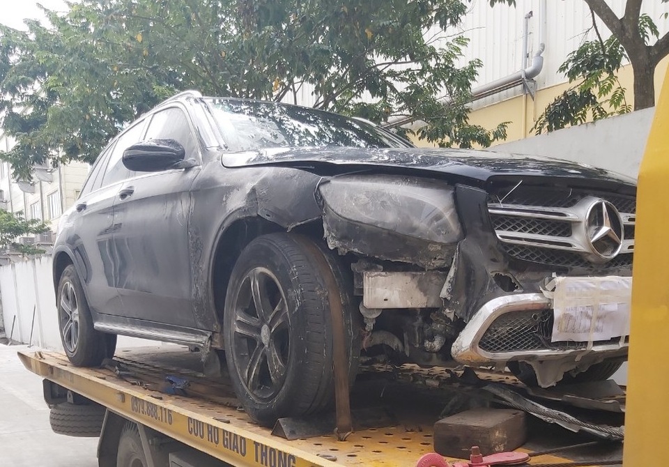 Hơn 5 tháng vẫn chưa chốt được trách nhiệm vụ cháy xe Mercedes GLC? - 1 Hơn 5 tháng vẫn chưa chốt được trách nhiệm vụ cháy xe Mercedes GLC? - 1