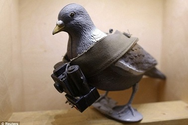 Khám phá bí mật ly kỳ của những "James Bond" 