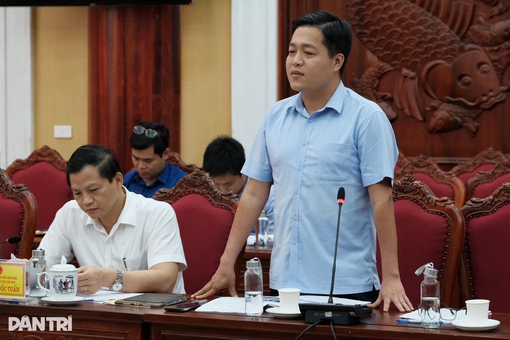 Lãnh đạo Bộ LĐ-TBXH kiểm tra tỉnh đội sổ giải ngân tiền hỗ trợ thuê nhà - 3 Lãnh đạo Bộ LĐ-TBXH kiểm tra tỉnh đội sổ giải ngân tiền hỗ trợ thuê nhà - 3
