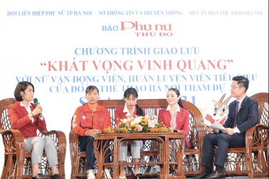 Vinh danh các nữ HLV, VĐV tiêu biểu của Hà Nội trở về từ SEA Games 31