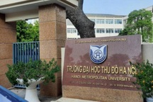 Thí sinh “ngã ngửa" vì điểm chuẩn một đại học tăng 0,75 điểm khối C00