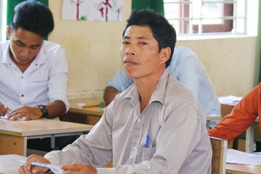 3 năm thi không đậu, thí sinh 46 tuổi vẫn quyết tâm vượt “vũ môn”