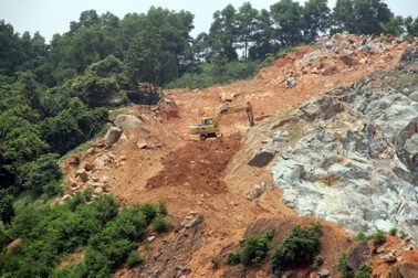 Nhiều văn nghệ sĩ xót xa tiếc nuối danh thắng Sư Tử