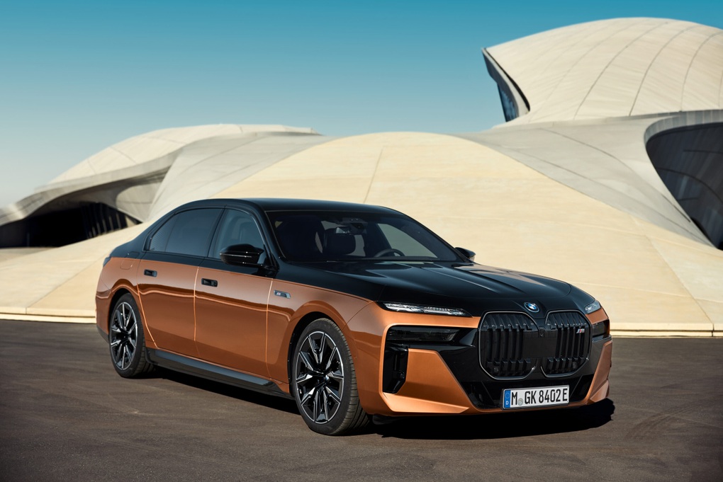 Xe điện BMW i7 M70 xDrive chào sân, sở hữu công suất 650 mã lực - 8 Xe điện BMW i7 M70 xDrive chào sân, sở hữu công suất 650 mã lực - 8