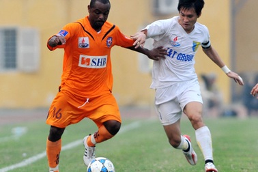 Công Vinh chuẩn bị tâm lý cho chuỗi ngày không thi đấu