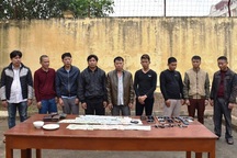 Bắt 10 “con bạc” chơi xóc đĩa, thu giữ hơn 100 triệu đồng