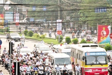 Mua lại xe, chủ mới “ngớ người” vì bị truy thu phí bảo trì