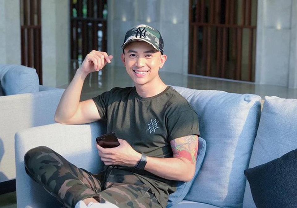 Anh Vũ “Về nhà đi con” kỷ niệm 2 năm yêu bạn gái xinh đẹp nóng bỏng - 12 Anh Vũ “Về nhà đi con” kỷ niệm 2 năm yêu bạn gái xinh đẹp nóng bỏng - 12