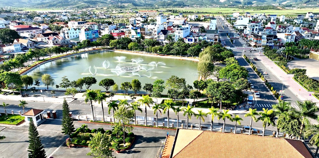 Một huyện ở Lâm Đồng đề xuất xây cổng chào gần 3 tỷ đồng - 1 Một huyện ở Lâm Đồng đề xuất xây cổng chào gần 3 tỷ đồng - 1