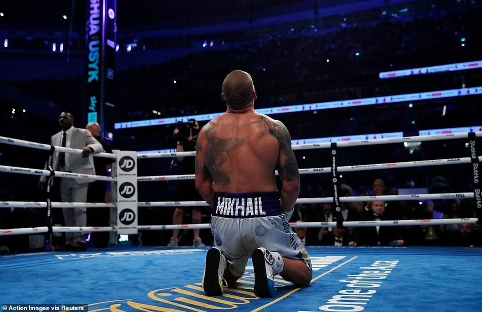 Oleksandr Usyk đánh bại Anthony Joshua, thâu tóm 4 đai vô địch hạng nặng - 8 Oleksandr Usyk đánh bại Anthony Joshua, thâu tóm 4 đai vô địch hạng nặng - 8