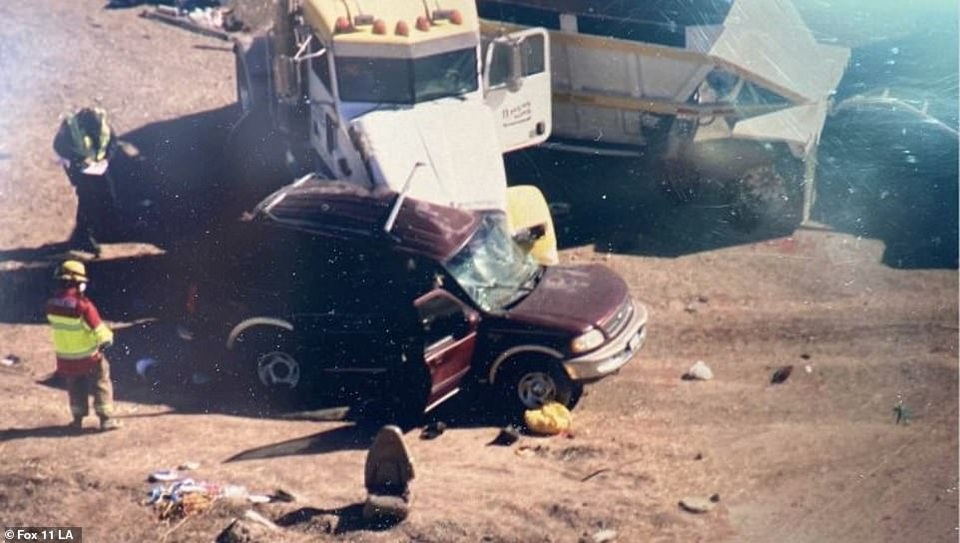 Tai nạn thảm khốc tại Mỹ, ít nhất 13 người chết - 4 Tai nạn thảm khốc tại Mỹ, ít nhất 13 người chết - 4