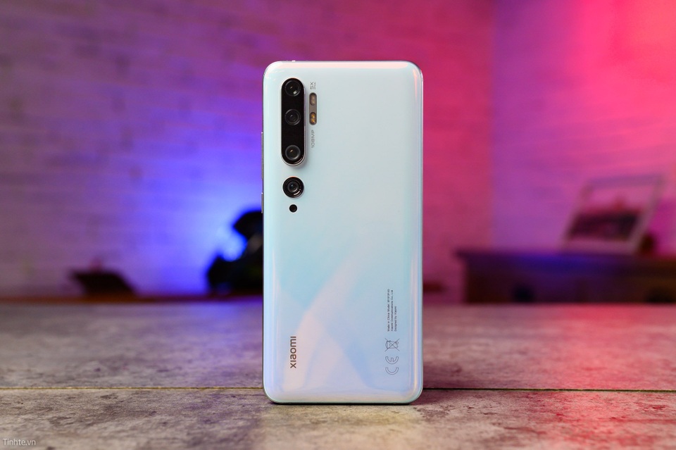 Những mẫu smartphone cao cấp và cận cao cấp đang giảm giá tiền triệu - 6 Những mẫu smartphone cao cấp và cận cao cấp đang giảm giá tiền triệu - 6