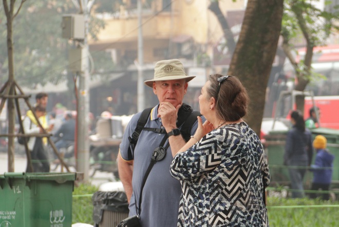 Hà Nội: Điểm du lịch nổi tiếng tấp nập khách tham quan trở lại - 5 Hà Nội: Điểm du lịch nổi tiếng tấp nập khách tham quan trở lại - 5