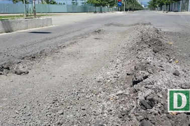 Đường ven biển Nha Trang như “ruộng bậc thang” vì xe tải