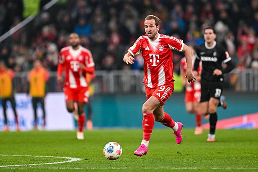 Bayern Munich ngược dòng ngoạn mục, PSG đòi lại ngôi đầu Ligue 1 - 1