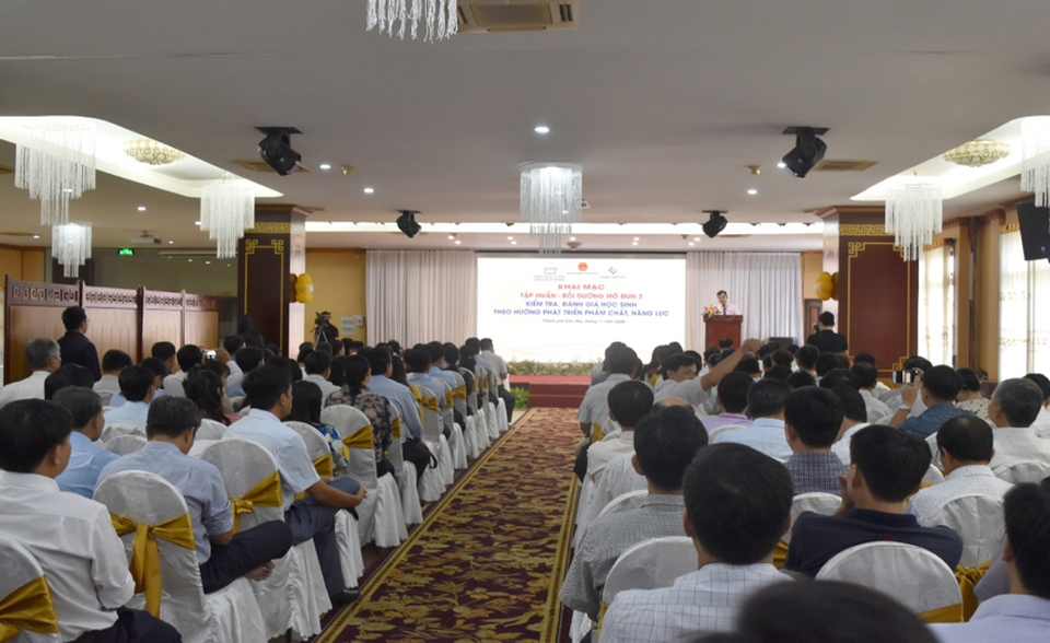 Tập huấn bài bản cho hơn 3.000 giáo viên chương trình phổ thông mới - 1 Tập huấn bài bản cho hơn 3.000 giáo viên chương trình phổ thông mới - 1