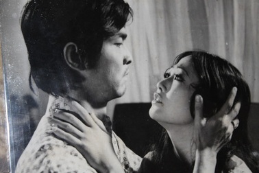 Chuyện chưa kể về những cảnh diễn tình cảm của NSND Thế Anh trên màn ảnh