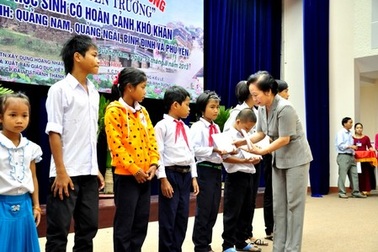 Quảng Nam: Trao 480 suất học bổng “Cùng em đến trường”