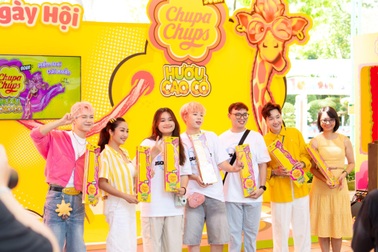 Kẹo dẻo Hươu Cao Cổ Giraffe của Chupa Chups  - món quà cho ngày 1/6