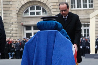 Pháp không chiến đấu với Hồi giáo mà với chủ nghĩa khủng bố