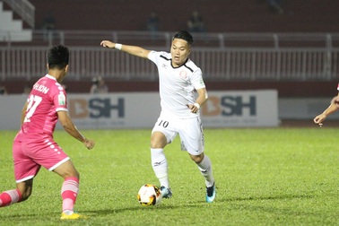 Đội bóng của HLV Miura thắng trong trận derby TPHCM