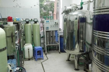 Vì sao công ty xử lý nước thải lại súc rửa hệ thống lọc nước cho... máy chạy thận?