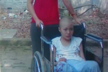 Niềm ước ao của bé 12 tuổi bị ung thư cẳng chân