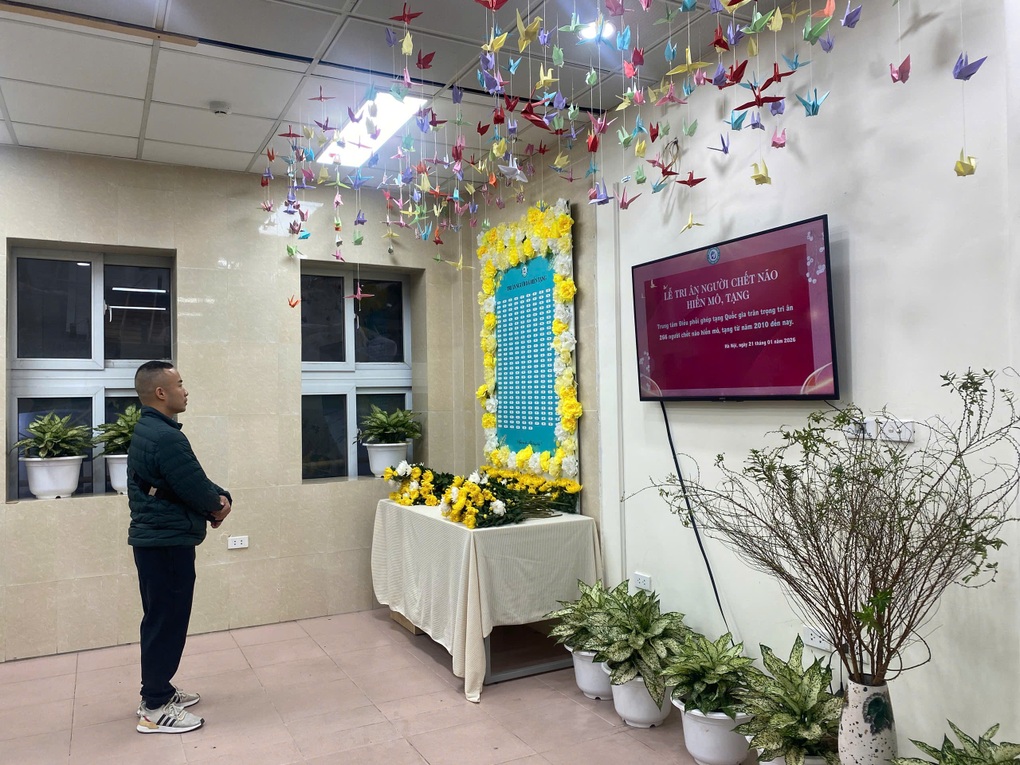 “Bố đã rời xa 2 năm nhưng bữa ăn nào hai con cũng lấy bát đũa mời cơm” - 1 “Bố đã rời xa 2 năm nhưng bữa ăn nào hai con cũng lấy bát đũa mời cơm” - 1