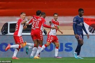 Vắng Messi, PSG thua thảm 0-3 trước Monaco