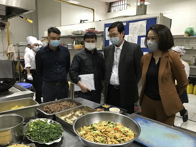 Hà Nội kiểm tra đột xuất các khách sạn lưu trú người cách ly COVID-19 - Ảnh 1. Hà Nội kiểm tra đột xuất các khách sạn lưu trú người cách ly COVID-19 - Ảnh 1.
