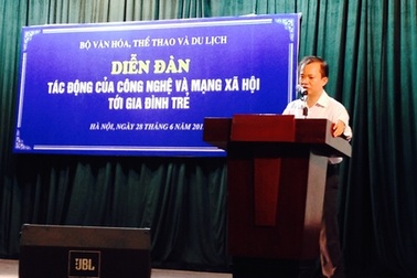 “Không người vợ nào vui khi chồng về nhà chỉ ngồi đếm like…”