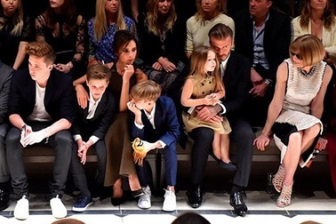 Gia đình Beckham tham dự show Burberry tại Los Angeles