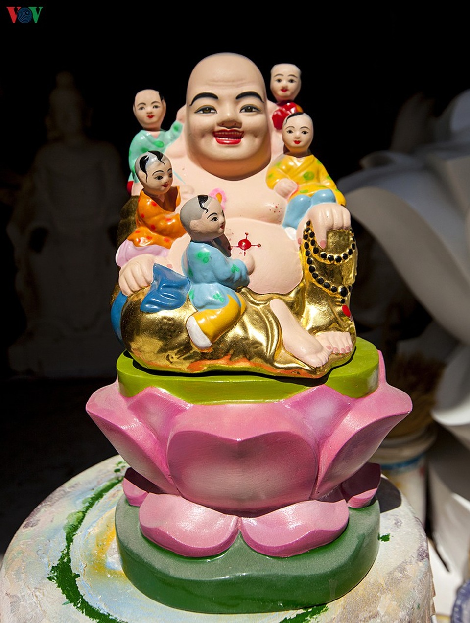 Làng nghề trong lòng phố gần 100 năm làm tượng Phật - 16 Làng nghề trong lòng phố gần 100 năm làm tượng Phật - 16