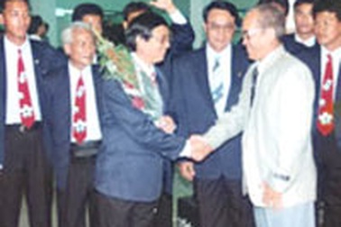 Triệu tập 2 cựu cầu thủ Ngọc Đài và Hồng Hải