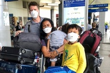 Người Mỹ trở về từ Việt Nam sốc trước cách chống dịch tại quê nhà