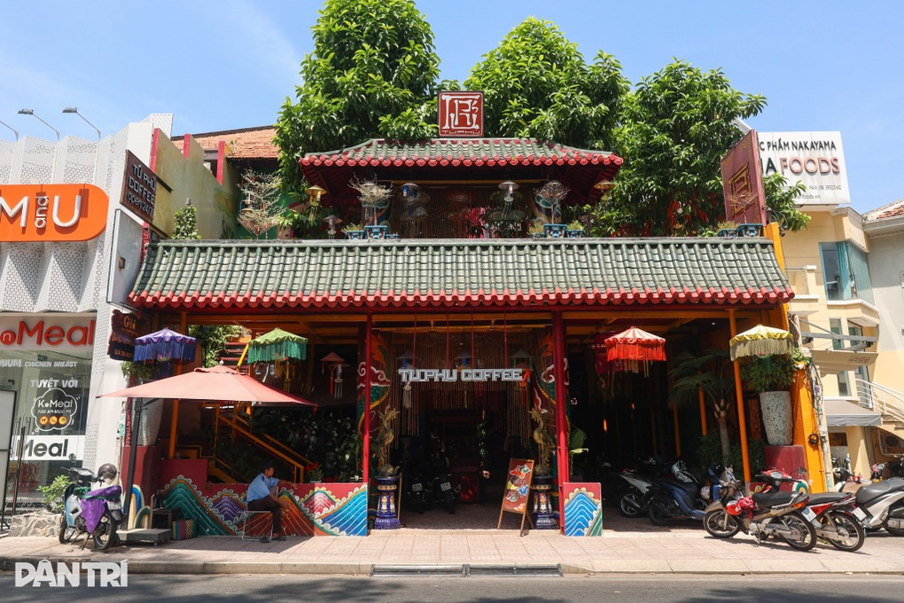 Cà phê Tứ Phủ đầu tư 15 tỷ đồng từng gây sốt bất ngờ thành… bãi giữ xe - 6