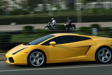 37.300 ô tô nguyên chiếc được nhập về từ đầu năm