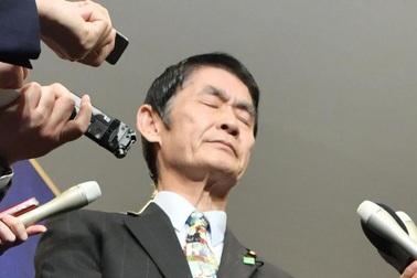 Bộ trưởng Nhật Bản mất chức sau sự cố “vạ miệng”