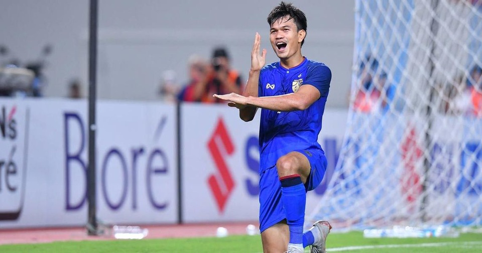 Báo Thái Lan: Ba ngôi sao chuẩn bị theo chân Kiatisuk đến V-League - 1 Báo Thái Lan: Ba ngôi sao chuẩn bị theo chân Kiatisuk đến V-League - 1