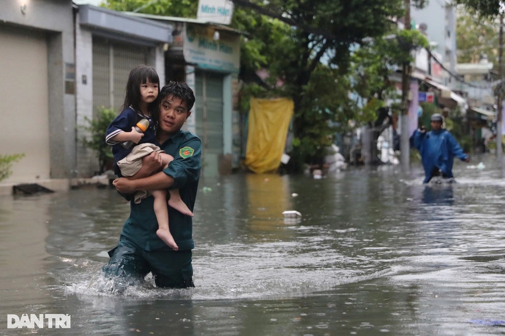 Mưa lớn, dông lốc khiến 1 người tử vong do lũ cuốn, một người mất tích - 2 Mưa lớn, dông lốc khiến 1 người tử vong do lũ cuốn, một người mất tích - 2